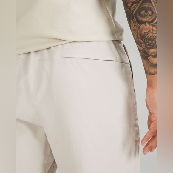 NWOT Lululemon Men’s New Venture Trouser *Pique Fabric/Natural Ivory-Size Small - Picture 4 of 13